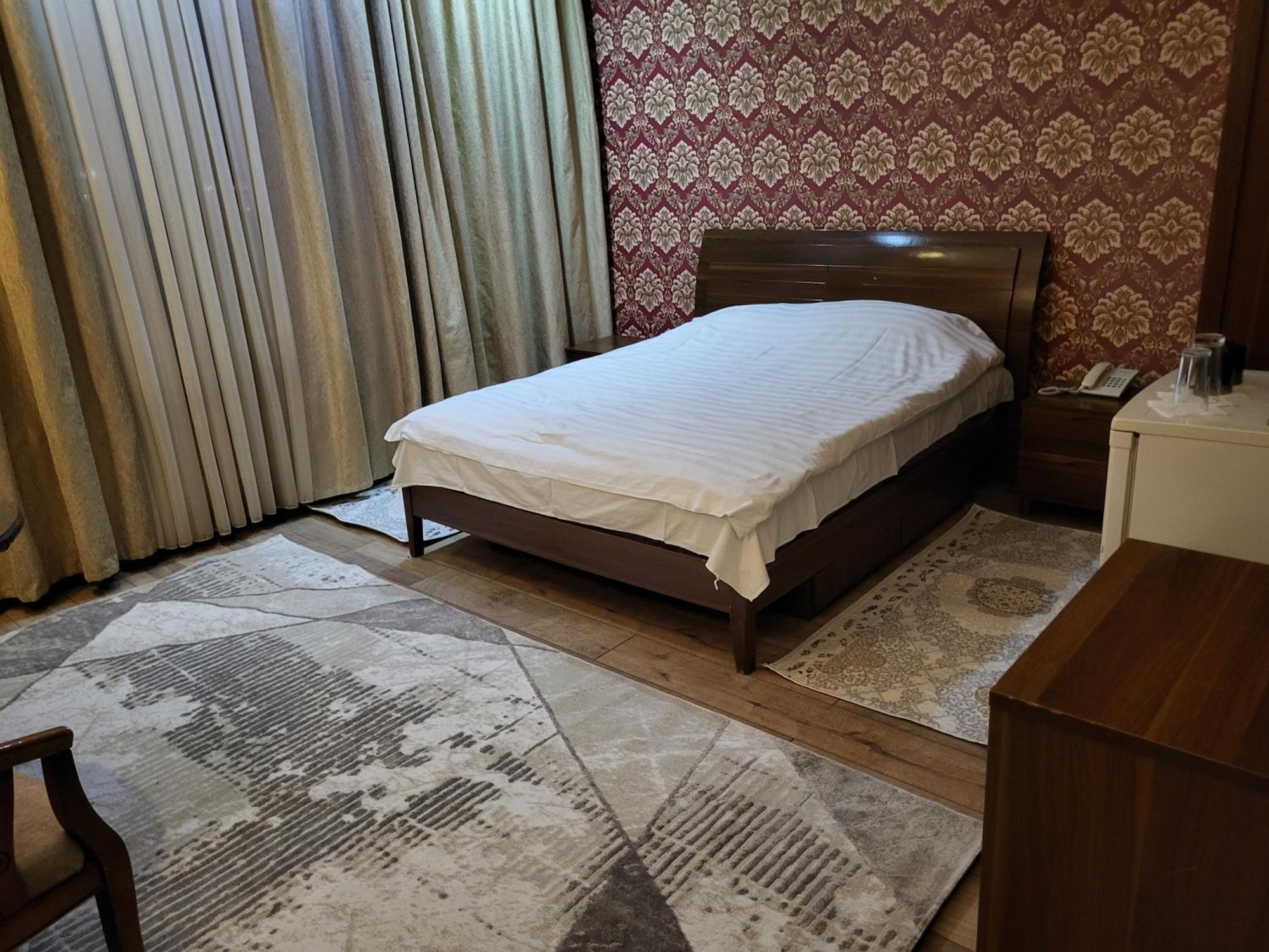 Seoul Hotel Shymkent Ngoại thất bức ảnh