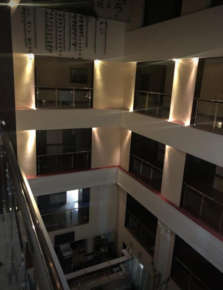 Seoul Hotel Shymkent Phòng bức ảnh