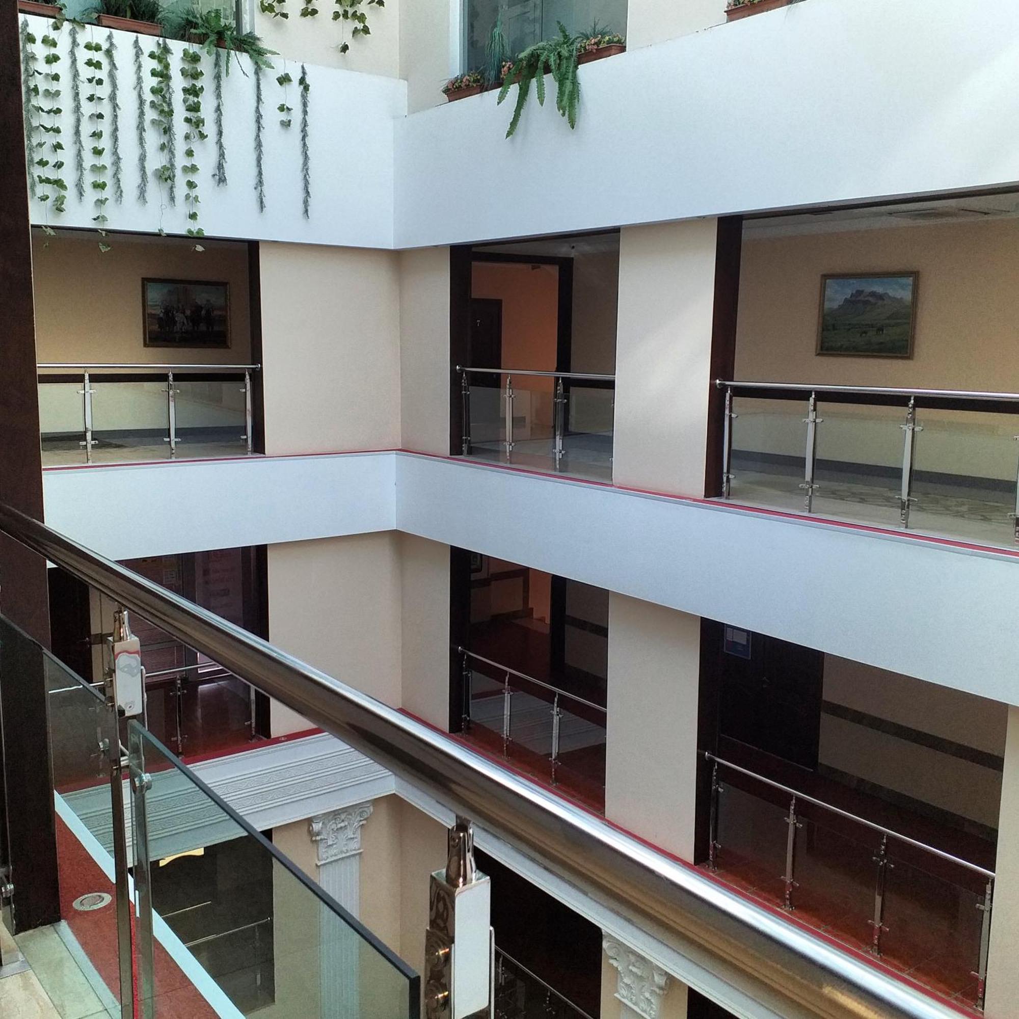Seoul Hotel Shymkent Phòng bức ảnh