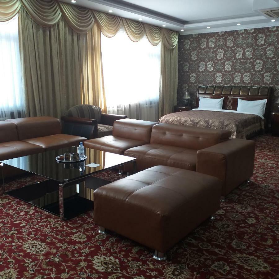 Seoul Hotel Shymkent Ngoại thất bức ảnh