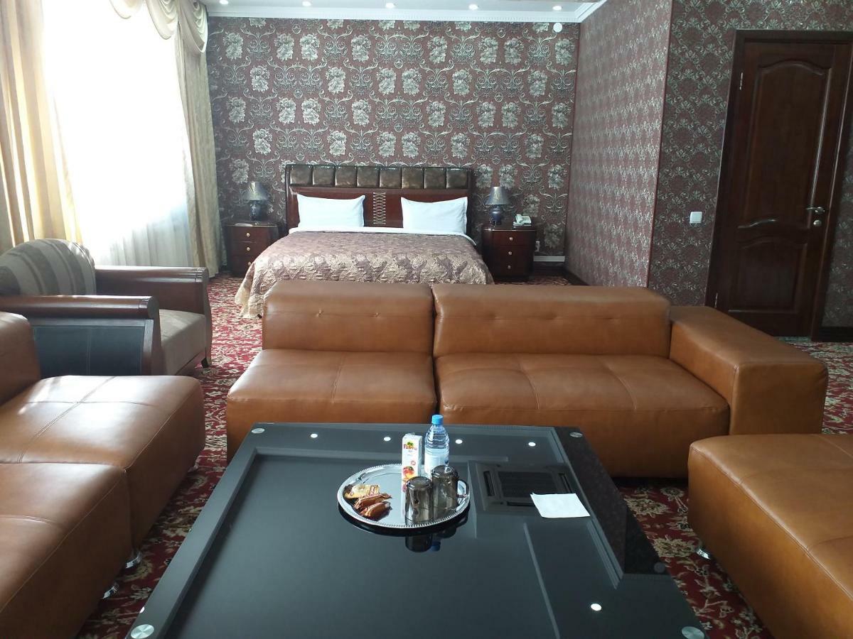 Seoul Hotel Shymkent Ngoại thất bức ảnh