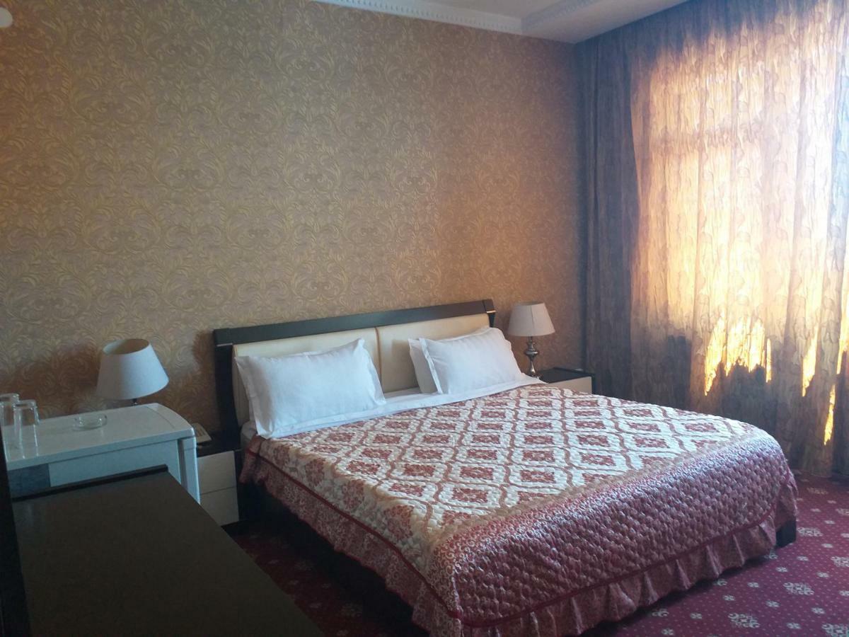 Seoul Hotel Shymkent Ngoại thất bức ảnh