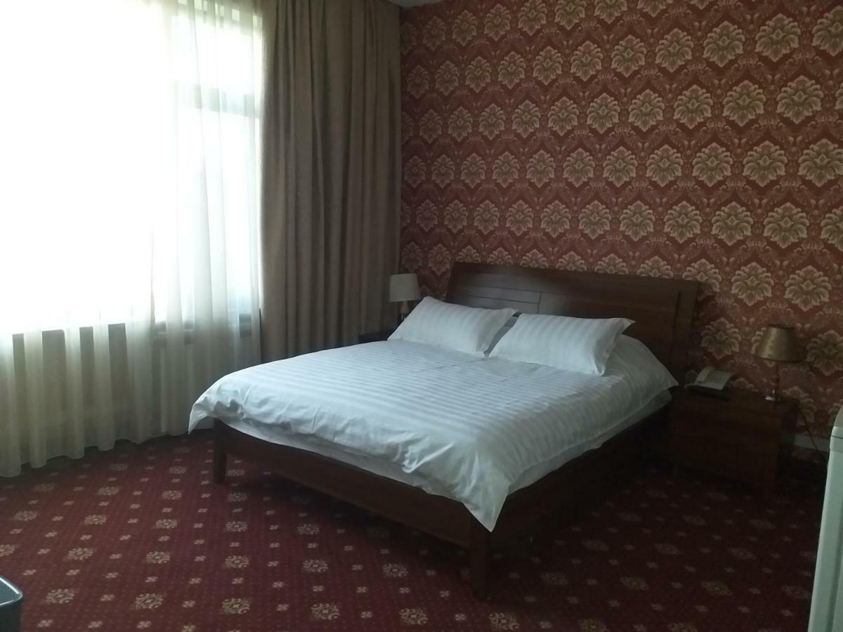 Seoul Hotel Shymkent Ngoại thất bức ảnh