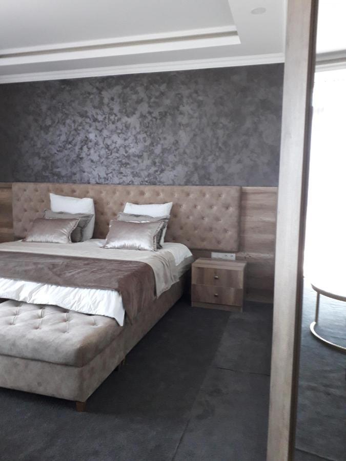 Seoul Hotel Shymkent Ngoại thất bức ảnh